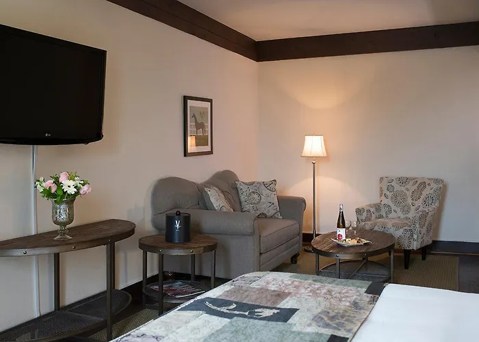 Tradition Queen Room